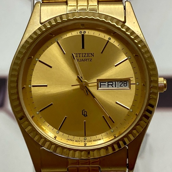 Vintage Citizen Gold-tone Stainless Steel QQ Watch With Day / Date - Picture 2 of 13